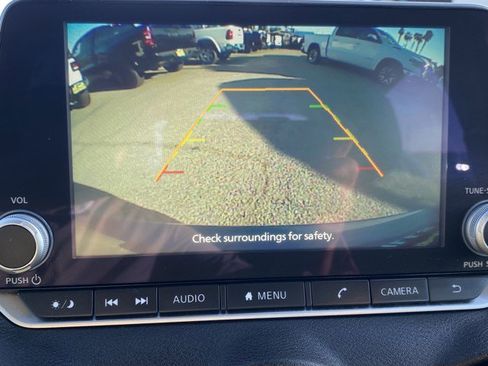 Used 2024 Nissan Sentra SV image 17