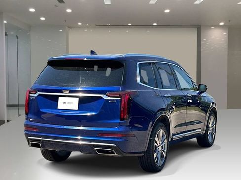 Certified 2023 Cadillac XT6 Premium Luxury w/ Technology Package AWD/4WD image 4