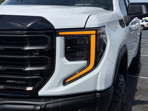 Used 2024 GMC Sierra 1500 AT4X AWD/4WD image 9