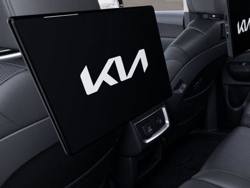 Certified 2025 Kia Carnival SX FWD image 26