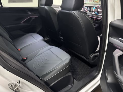 New 2026 Volkswagen Tiguan SE R-Line image 38