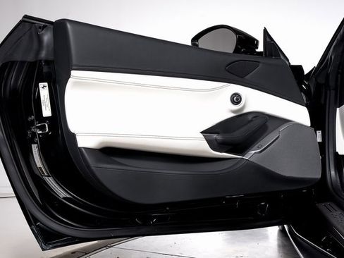 Certified 2019 Ferrari Portofino image 62