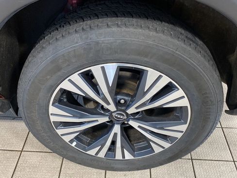 Certified 2023 Nissan Rogue SV image 21