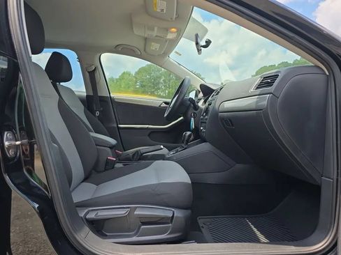 Used 2017 Volkswagen Jetta S FWD image 35