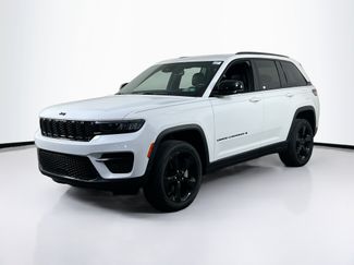 Used 2023 Jeep Grand Cherokee Altitude AWD/4WD video 1