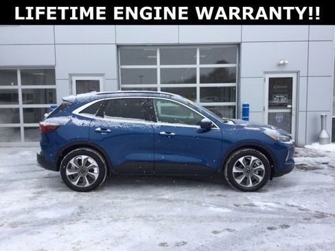 Used 2023 Ford Escape Platinum w/ Class II Trailer Tow Package image 8