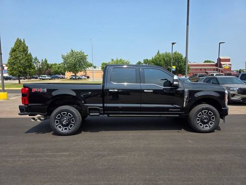Certified 2024 Ford F250 Platinum w/ FX4 Off-Road Package AWD/4WD image 9