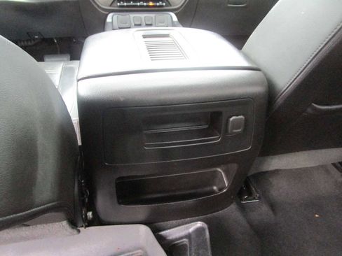 Used 2019 GMC Sierra 2500 Denali image 13