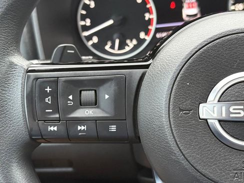 Certified 2023 Nissan Rogue SV FWD image 19