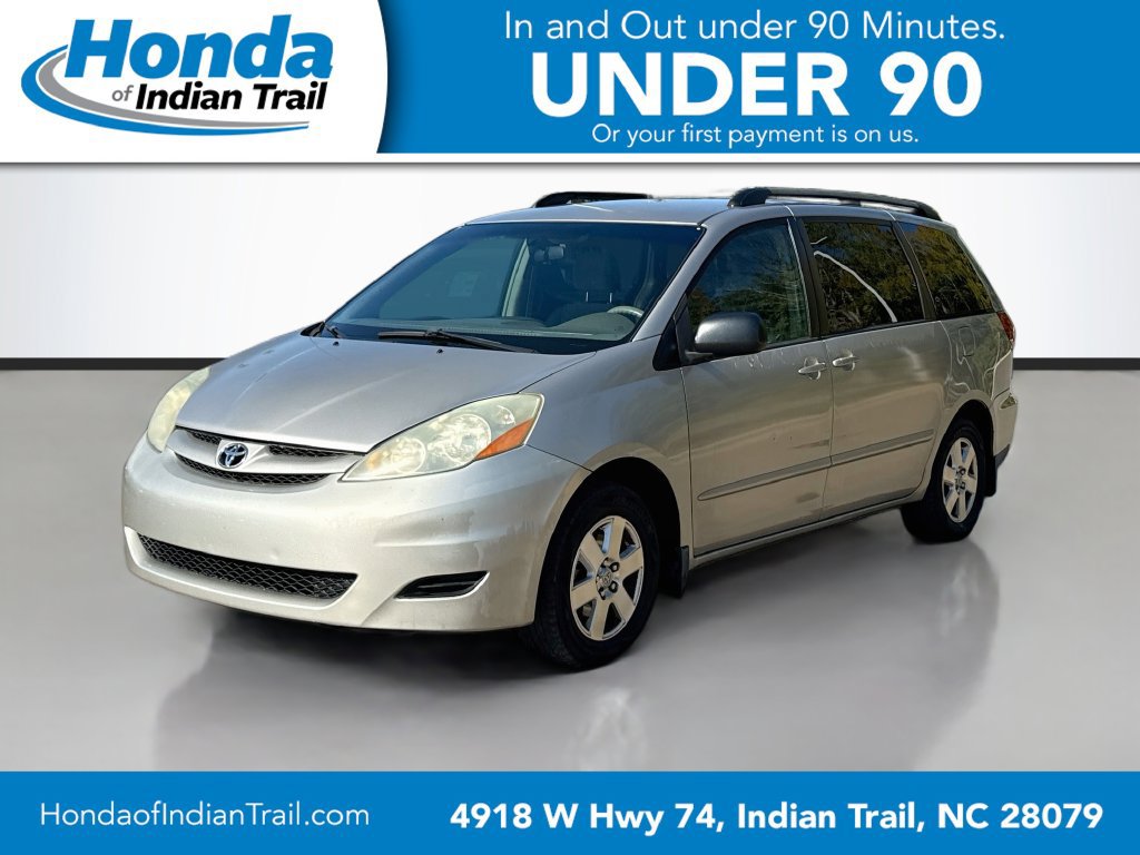 Used 2006 Toyota Sienna LE w/ LE Pkg 3 FWD image 3