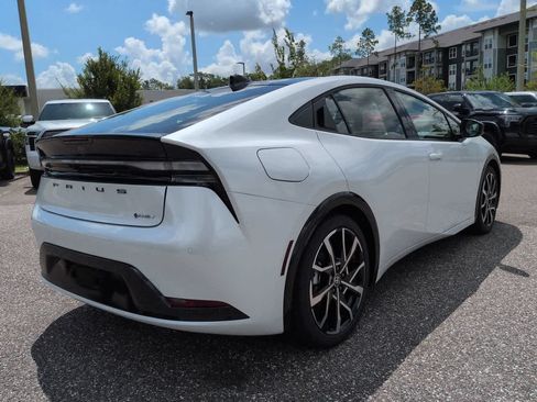 New 2026 Toyota Prius Plug-In Hybrid FWD image 6