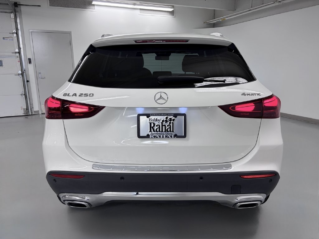 Certified 2025 Mercedes-Benz GLA 250 4MATIC image 6