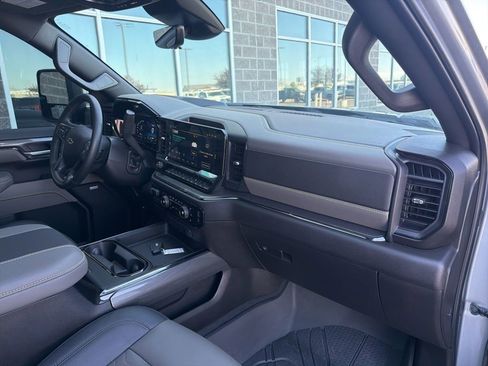 Used 2025 Chevrolet Silverado 2500 ZR2 w/ Technology Package AWD/4WD image 59