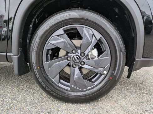 New 2026 Nissan Rogue SV FWD image 11