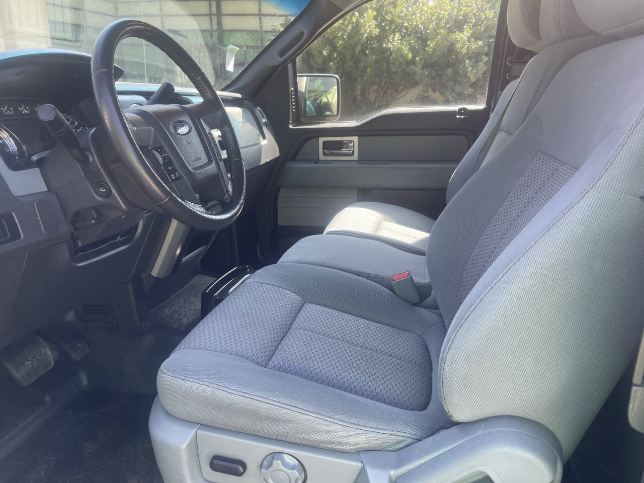 Used 2011 Ford F150 XLT w/ XLT Convenience Pkg RWD image 11