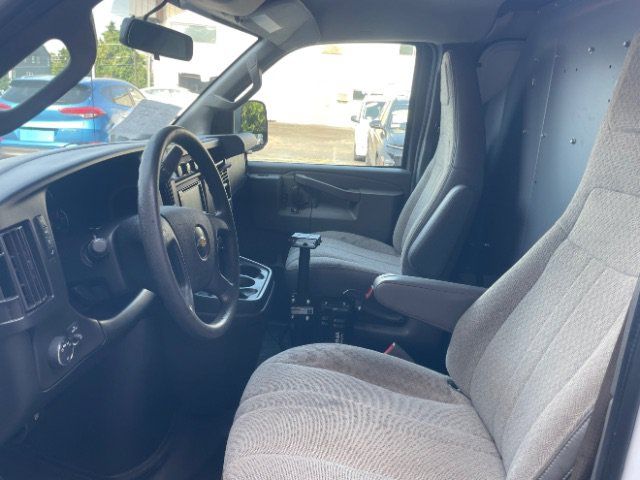 Used 2021 Chevrolet Express 2500 RWD image 10