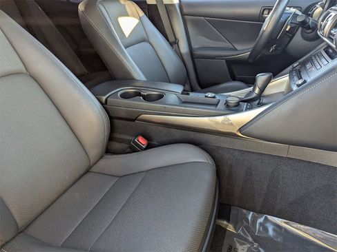 Used 2019 Lexus IS 300 image 8