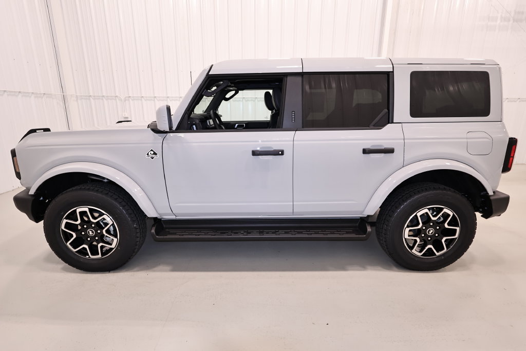 New 2026 Ford Bronco Outer Banks AWD/4WD image 6