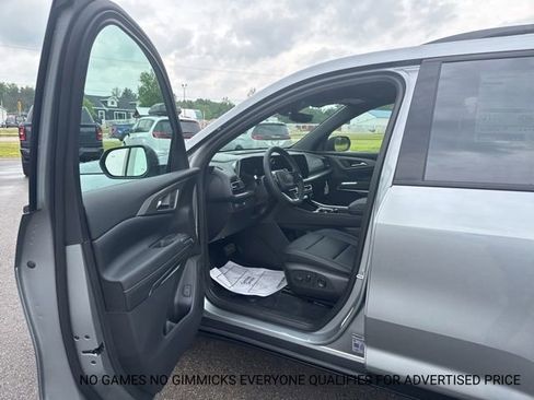 New 2026 Chevrolet Traverse LT w/ Midnight/Sport Edition AWD/4WD image 11