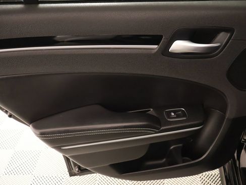 Used 2023 Chrysler 300 S w/ Comfort Group RWD image 18