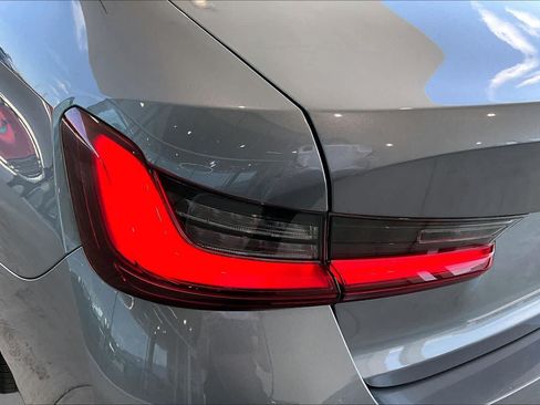 Used 2024 BMW 330i Sedan w/ Premium Package RWD image 27