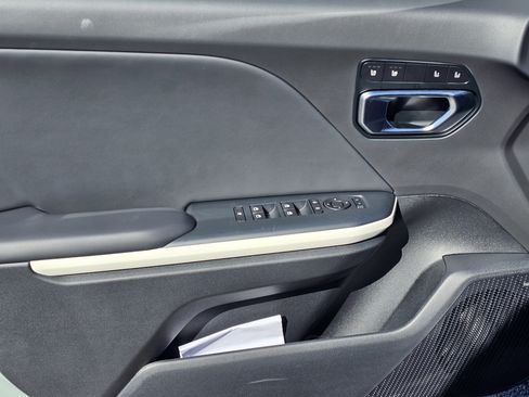 New 2025 Kia K4 GT-Line image 13