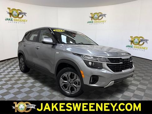 Certified 2024 Kia Seltos LX AWD/4WD image 1