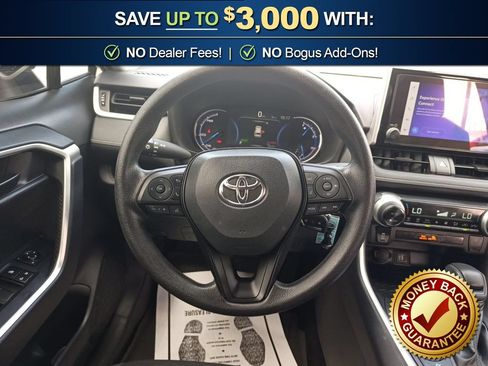 Used 2025 Toyota RAV4 LE AWD/4WD image 18