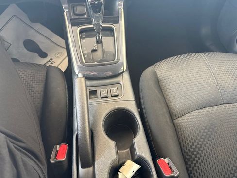 Used 2019 Nissan Sentra SR Turbo FWD image 24