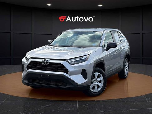 Used 2025 Toyota RAV4 LE AWD/4WD image 1