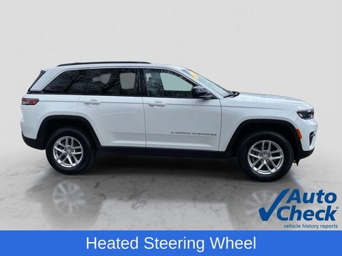 Certified 2025 Jeep Grand Cherokee Laredo X w/ Luxury Tech Group I AWD/4WD image 8