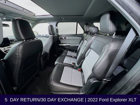 Used 2022 Ford Explorer XLT w/ Equipment Group 202A image 27