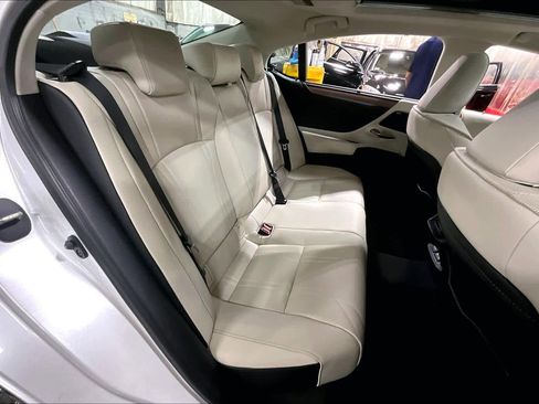 Used 2025 Lexus ES 350 Ultra Luxury image 20