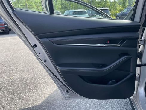 Used 2024 MAZDA MAZDA3 s FWD image 2