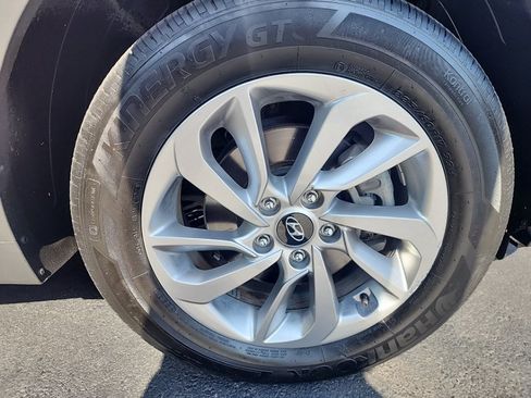 Used 2018 Hyundai Tucson SEL AWD/4WD image 16
