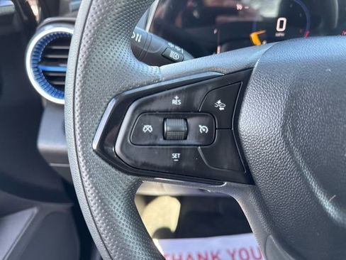 Used 2025 Chevrolet Trax LT image 15