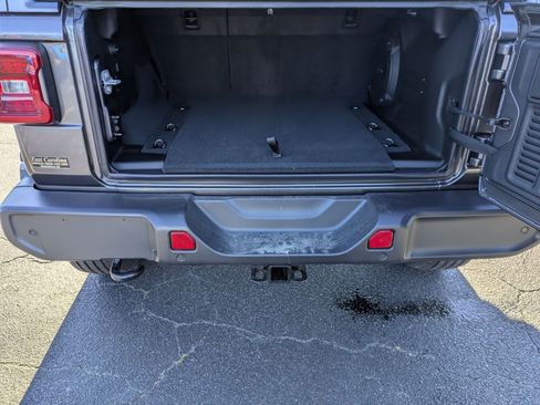 New 2026 Jeep Wrangler Unlimited Sahara AWD/4WD image 27
