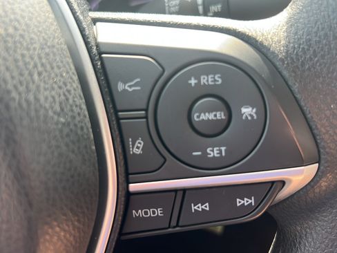 Used 2021 Toyota Camry LE FWD image 33