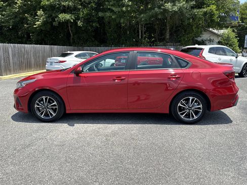Used 2023 Kia Forte LXS FWD image 2