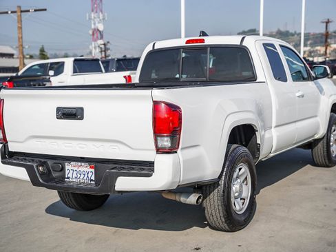 Certified 2020 Toyota Tacoma SR image 11