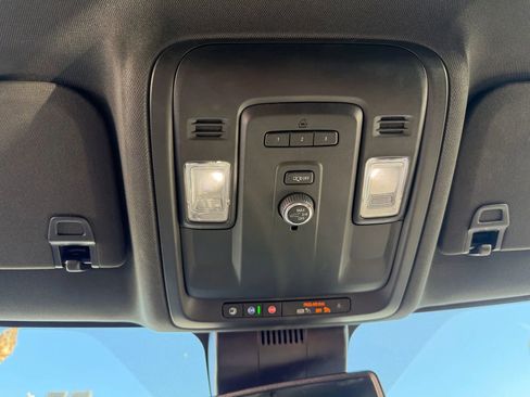 Used 2023 GMC Yukon SLT image 22