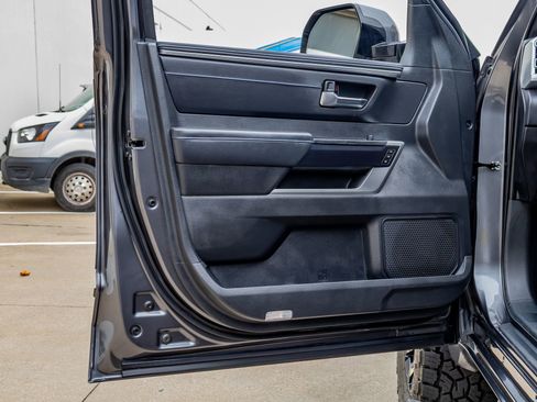 Used 2024 Toyota Tundra Platinum AWD/4WD image 36