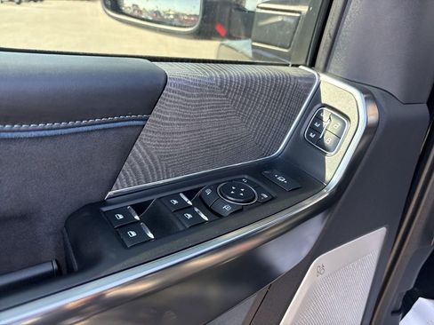 Used 2025 Ford F250 Platinum AWD/4WD image 29