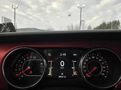 Used 2021 Jeep Gladiator Rubicon image 19