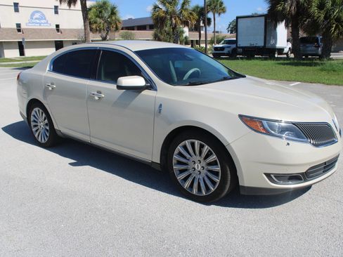 Used 2014 Lincoln MKS w/ Equipment Group 101A FWD image 29