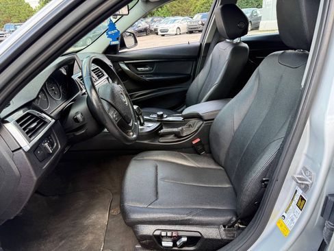 Used 2016 BMW 320i Sedan RWD image 11
