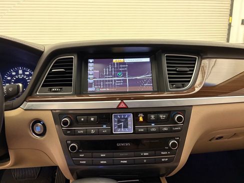 Used 2019 Genesis G80 3.8 RWD image 7