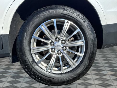 Used 2017 Cadillac XT5 Luxury w/ Driver Awareness Package image 23