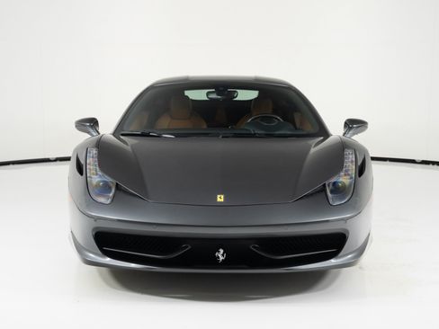Used 2012 Ferrari 458 Italia Coupe RWD image 8