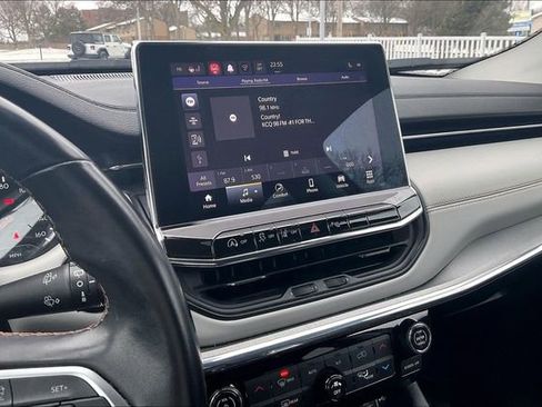 Used 2022 Jeep Compass Limited image 7